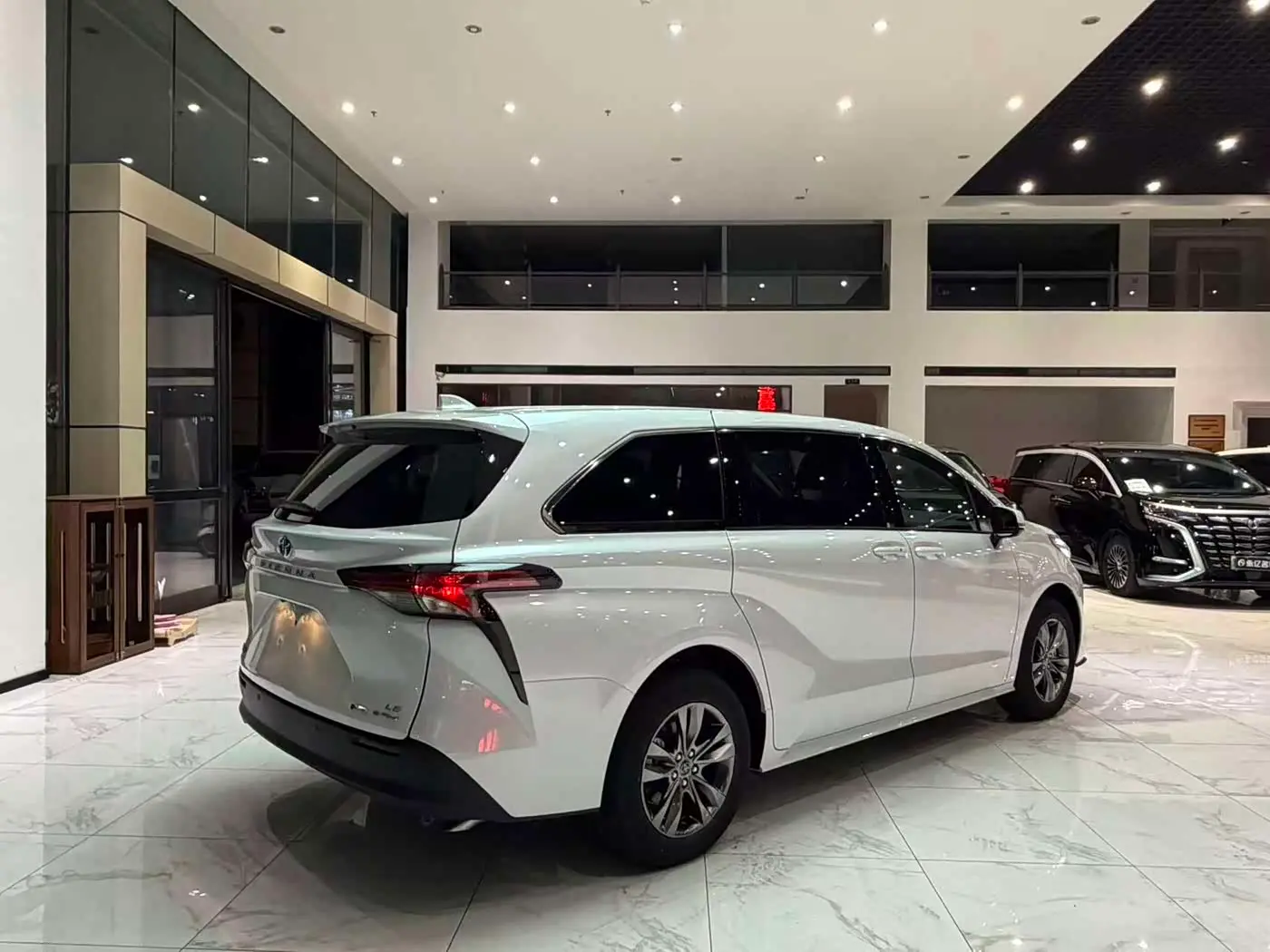 Toyota Sienna 2026 — Şəkil 15/15
