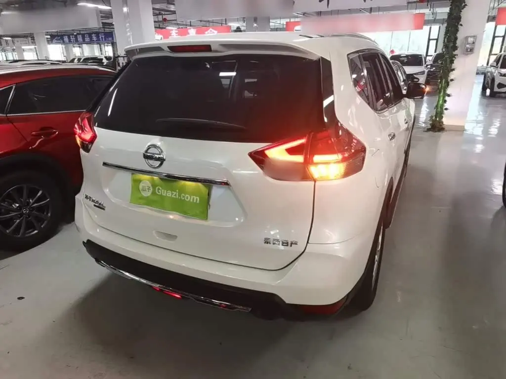 Nissan X-Trail 2023 — Photo 7/20