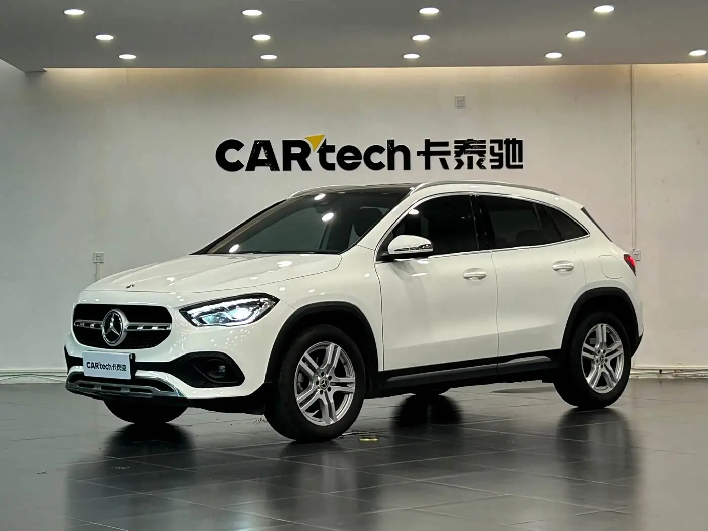 Mercedes-Benz GLA 2023 — Фото 1/20