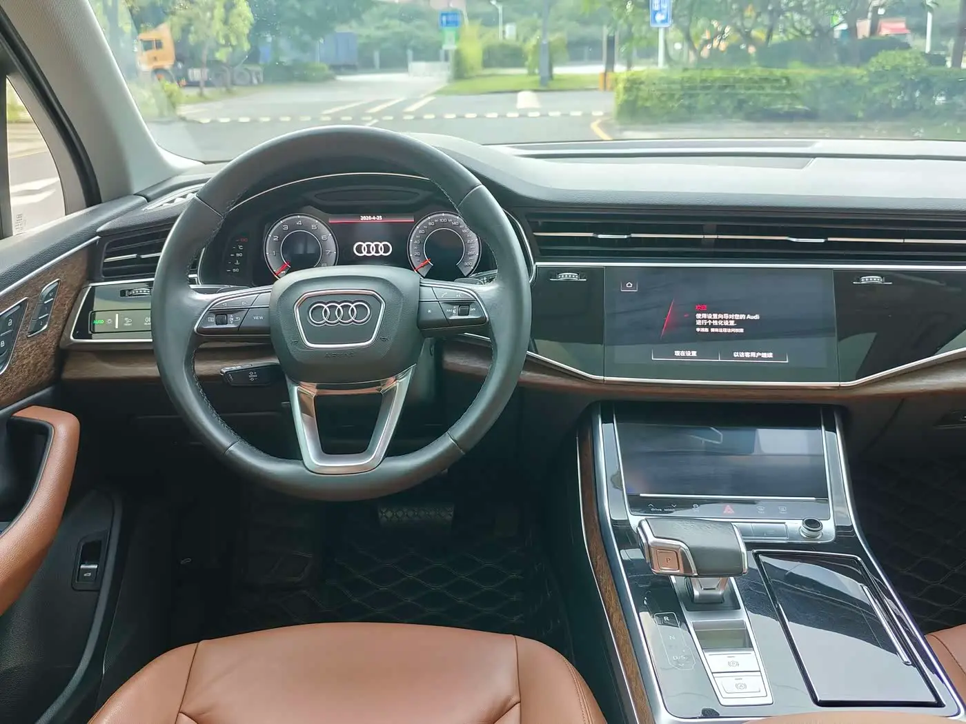 Audi Q7 2021 — Photo 12/16