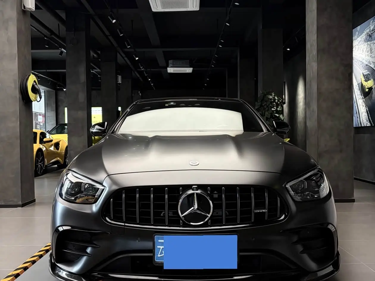 Mercedes-Benz E-Class AMG 2021 — Photo 1/9