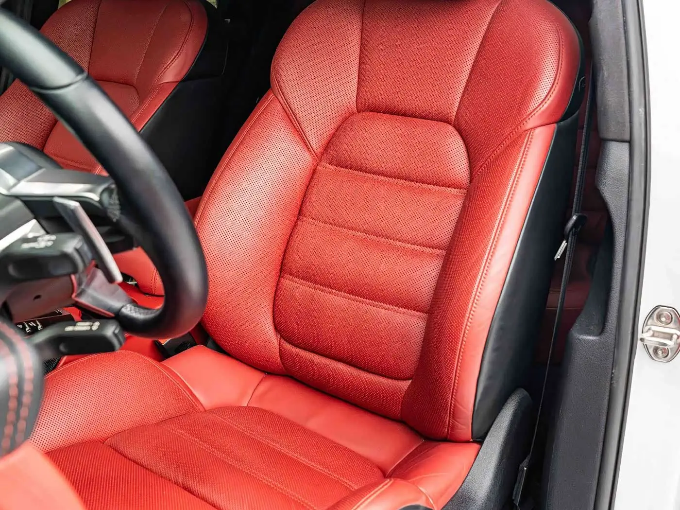 Porsche Macan 2022 — Photo 12/20