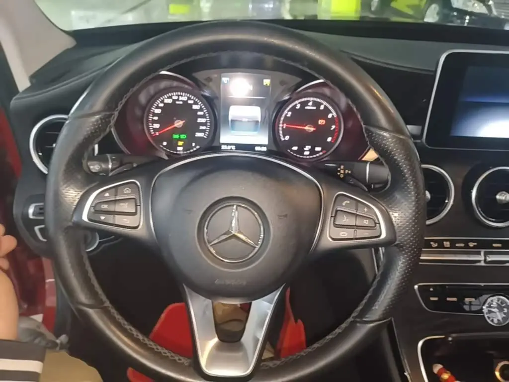 Mercedes-Benz C-Class 2018 — Фото 11/20