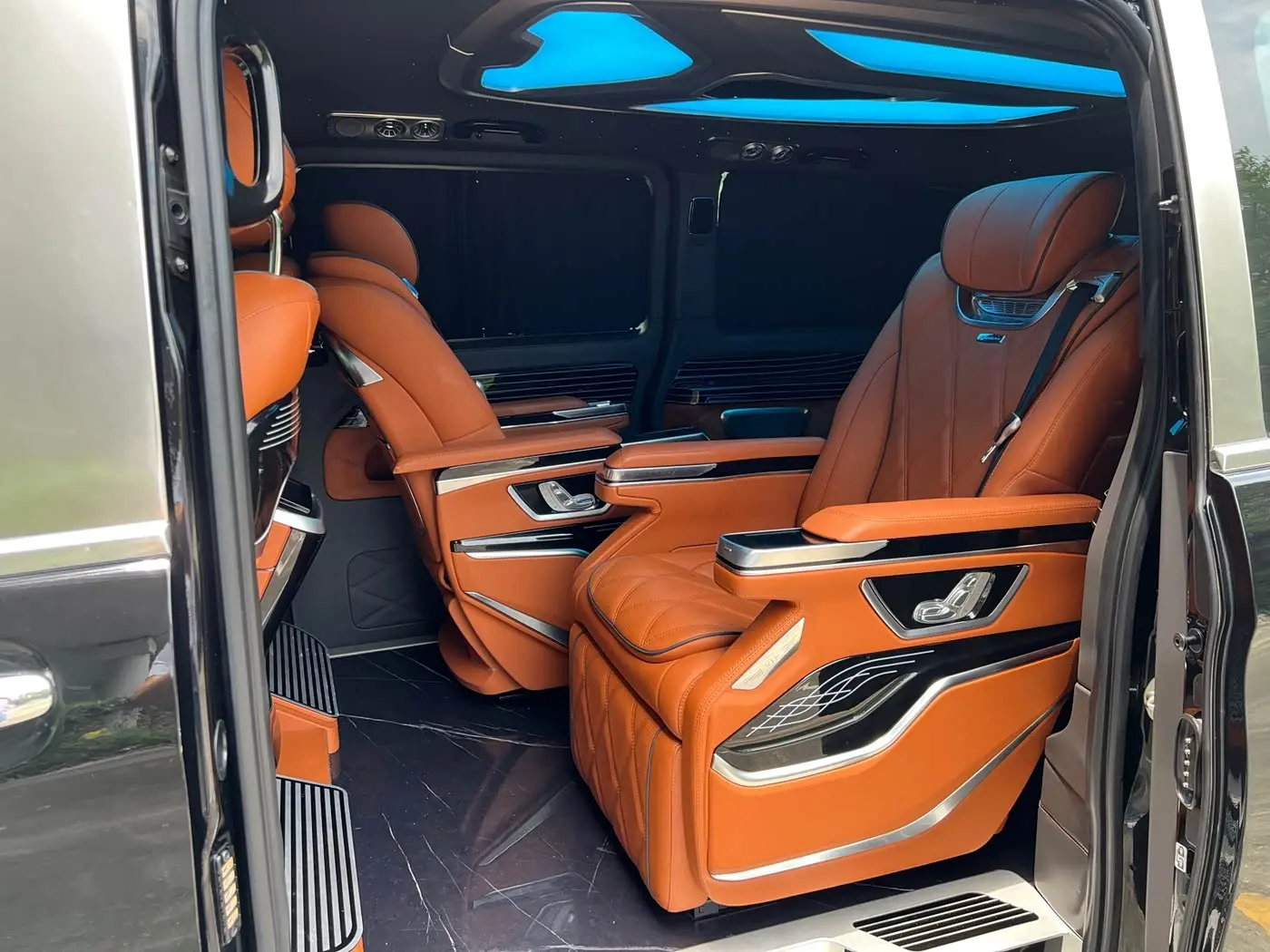 Mercedes-Benz Vito 2024 — Photo 9/20