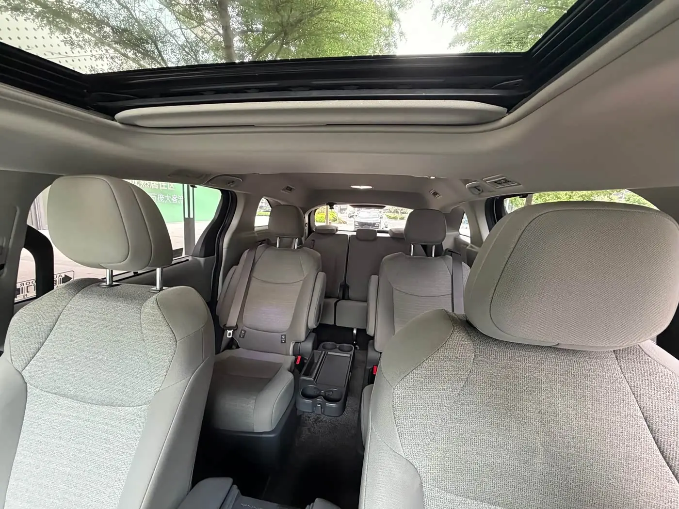 Toyota Sienna 2023 — Photo 13/20