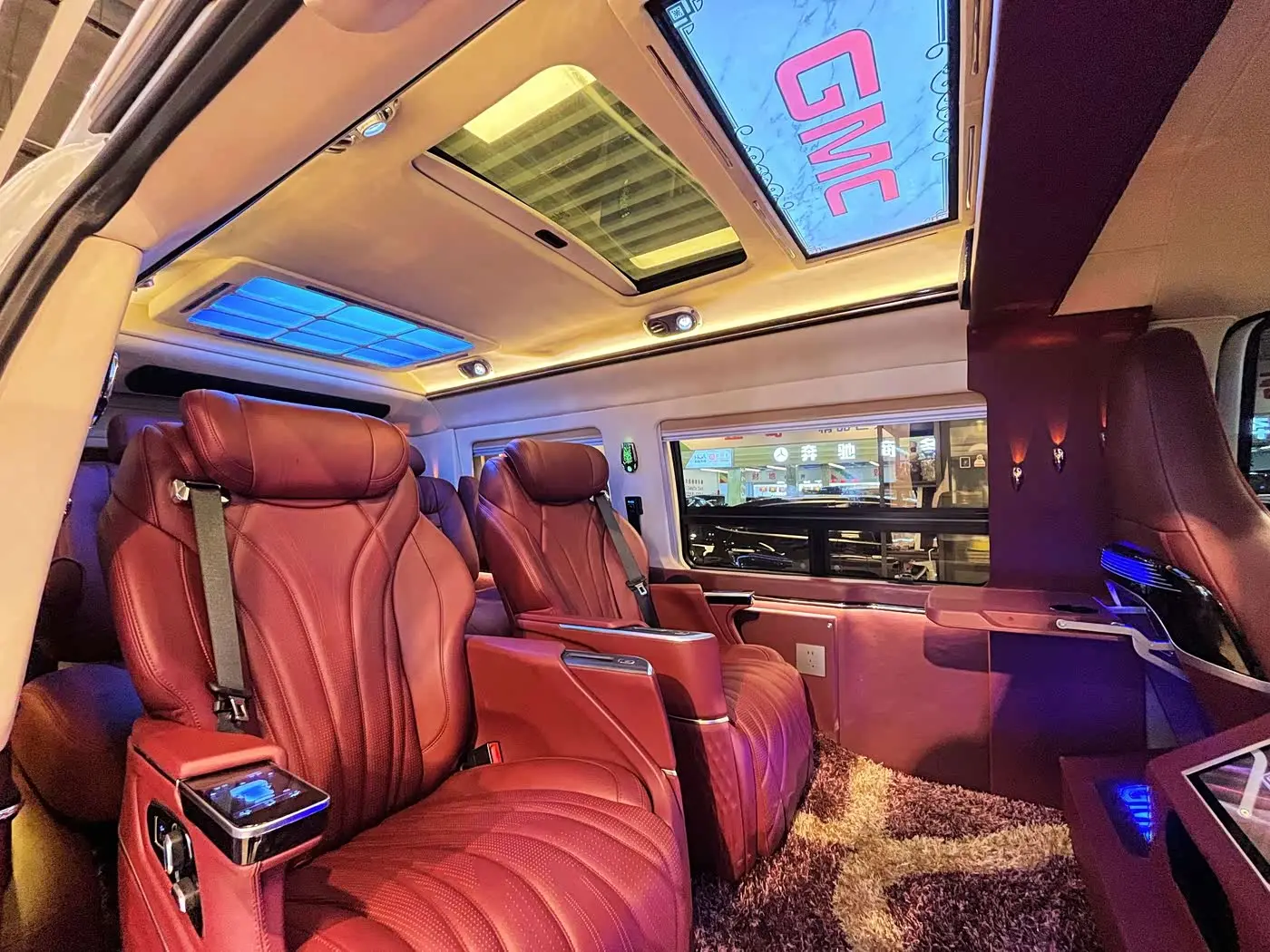GMC Savana 2013 — Photo 19/20