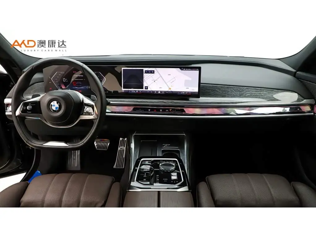 BMW 7 Series 2024 — Photo 5/10