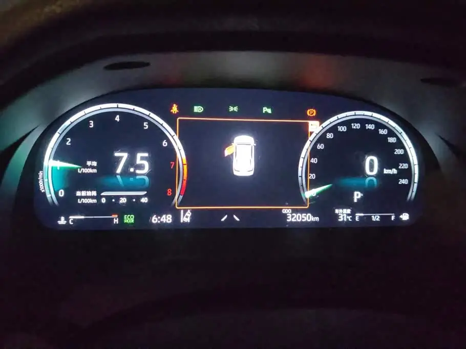 Toyota Camry 2021 — Photo 14/16