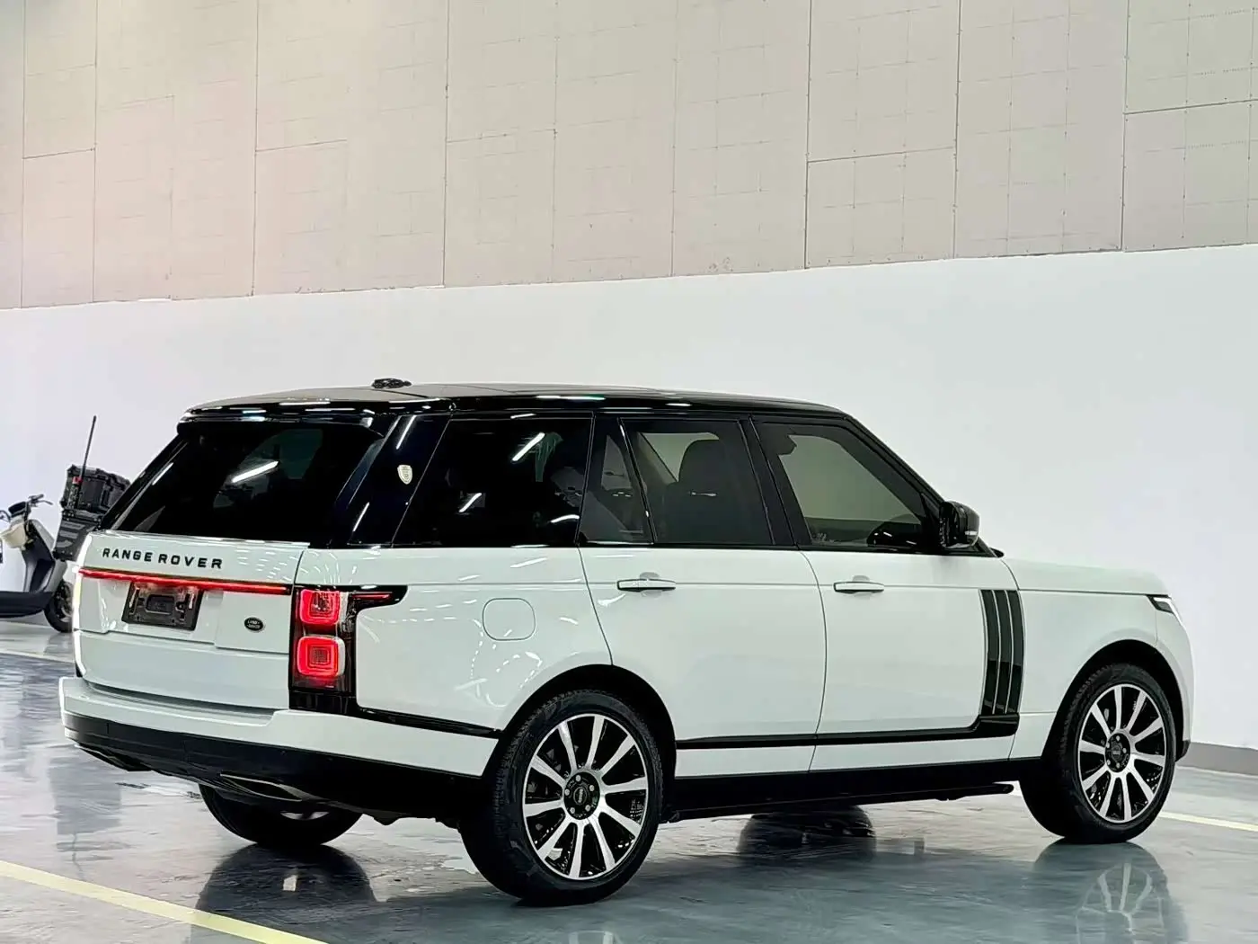 Land Rover Range Rover 2017 — ფოტო 9/9