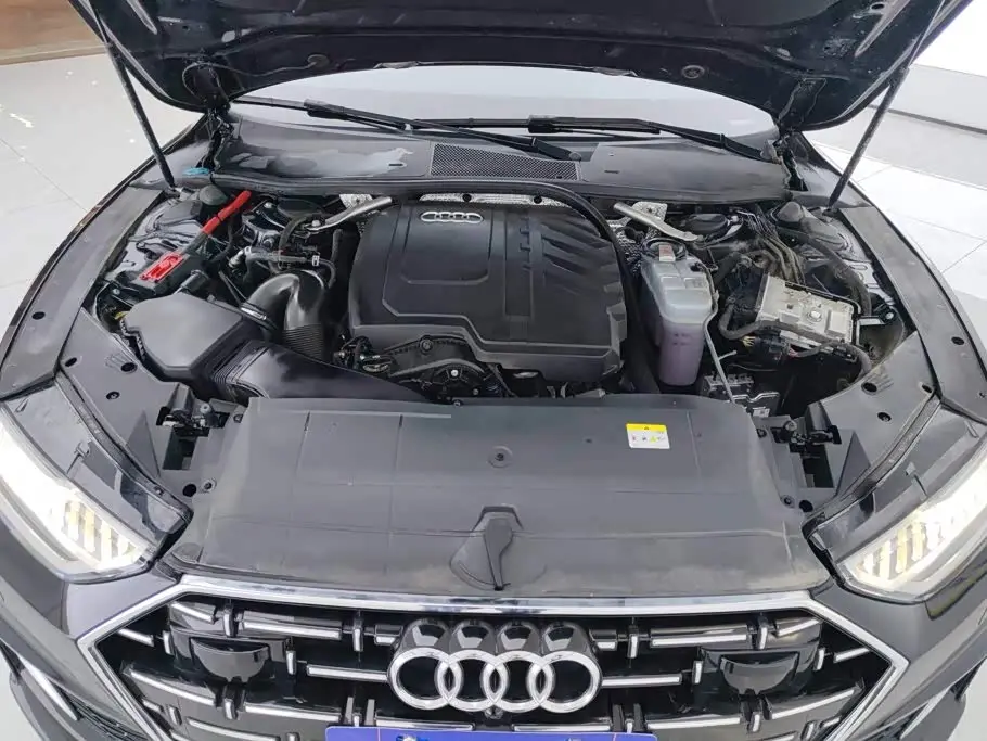 Audi A7L 2024 — Şəkil 10/16