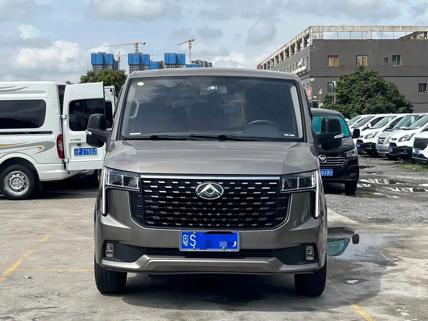 SAIC Maxus Xintu V80 2024 — Şəkil 2/9
