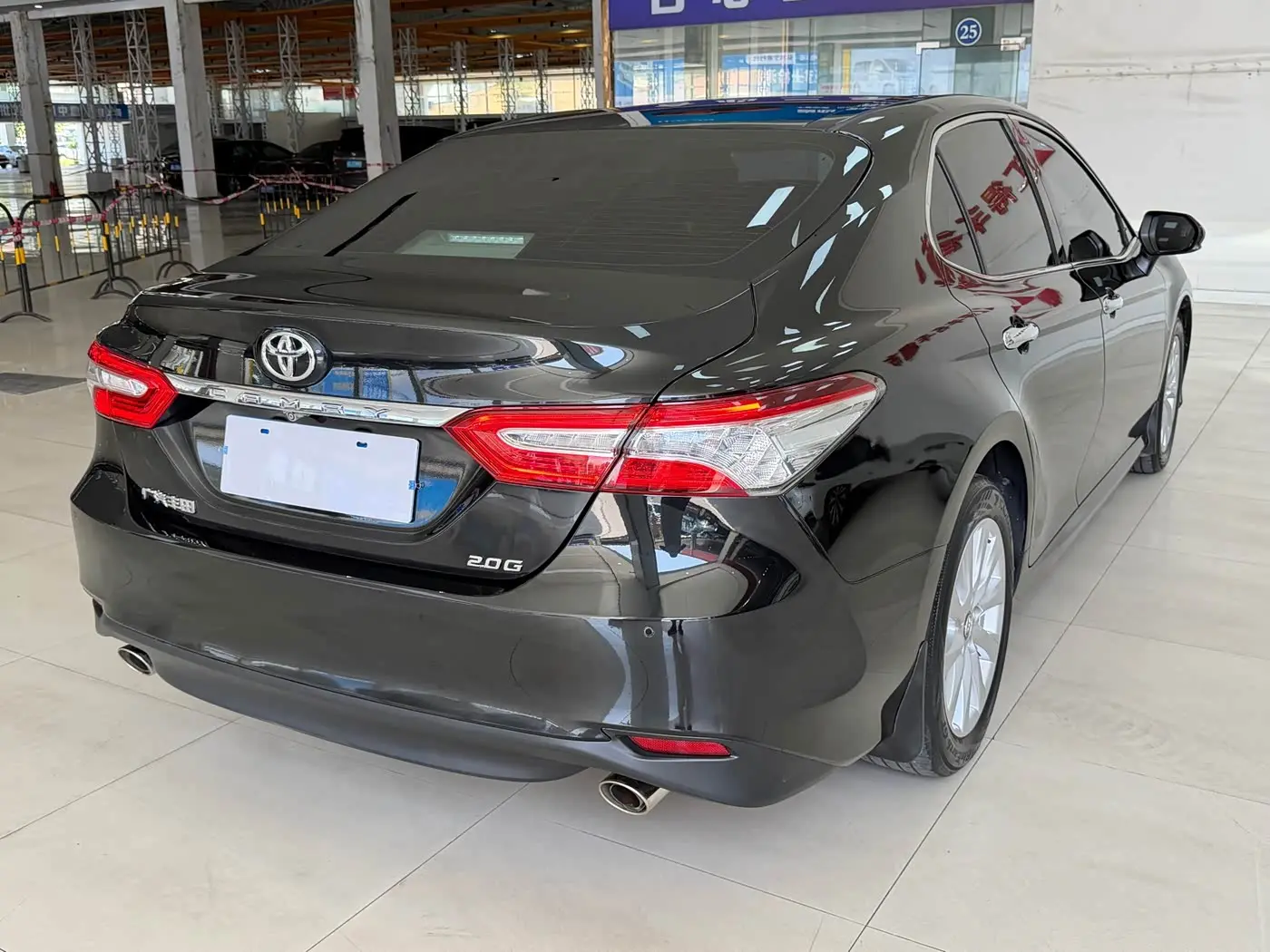 Toyota Camry 2021 — Фото 12/16