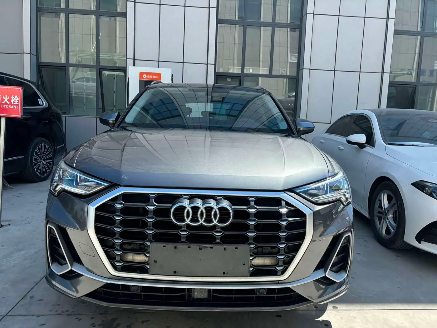 Audi Q3 2023 — Фото 1/20