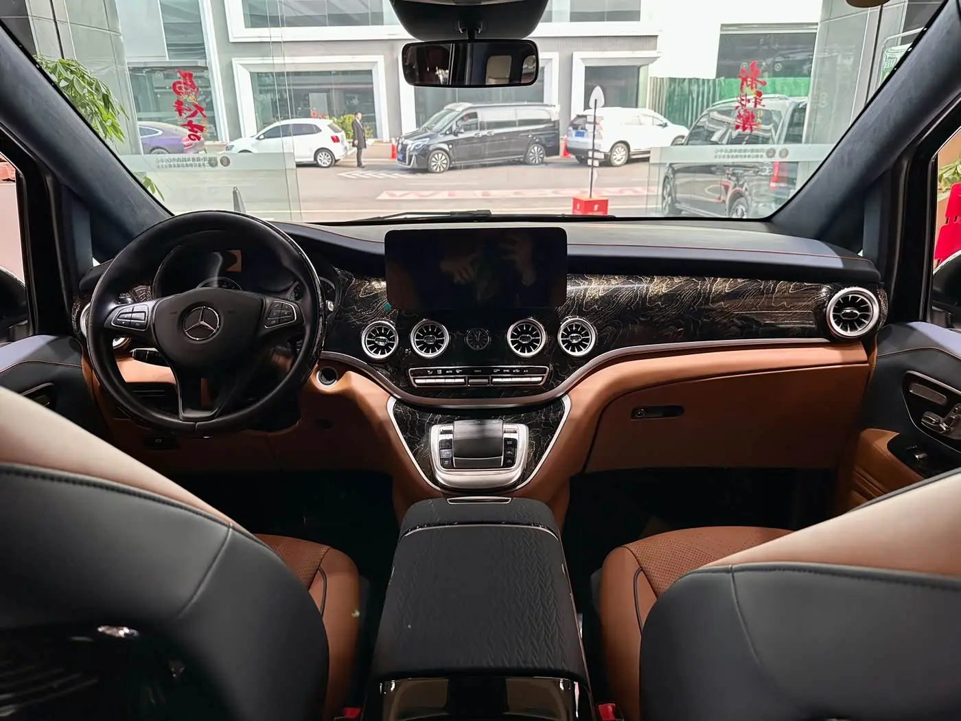 Mercedes-Benz Vito 2026 — Photo 10/10