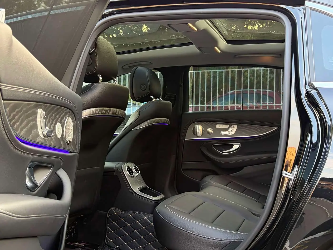 Mercedes-Benz E-Class 2022 — Şəkil 17/20