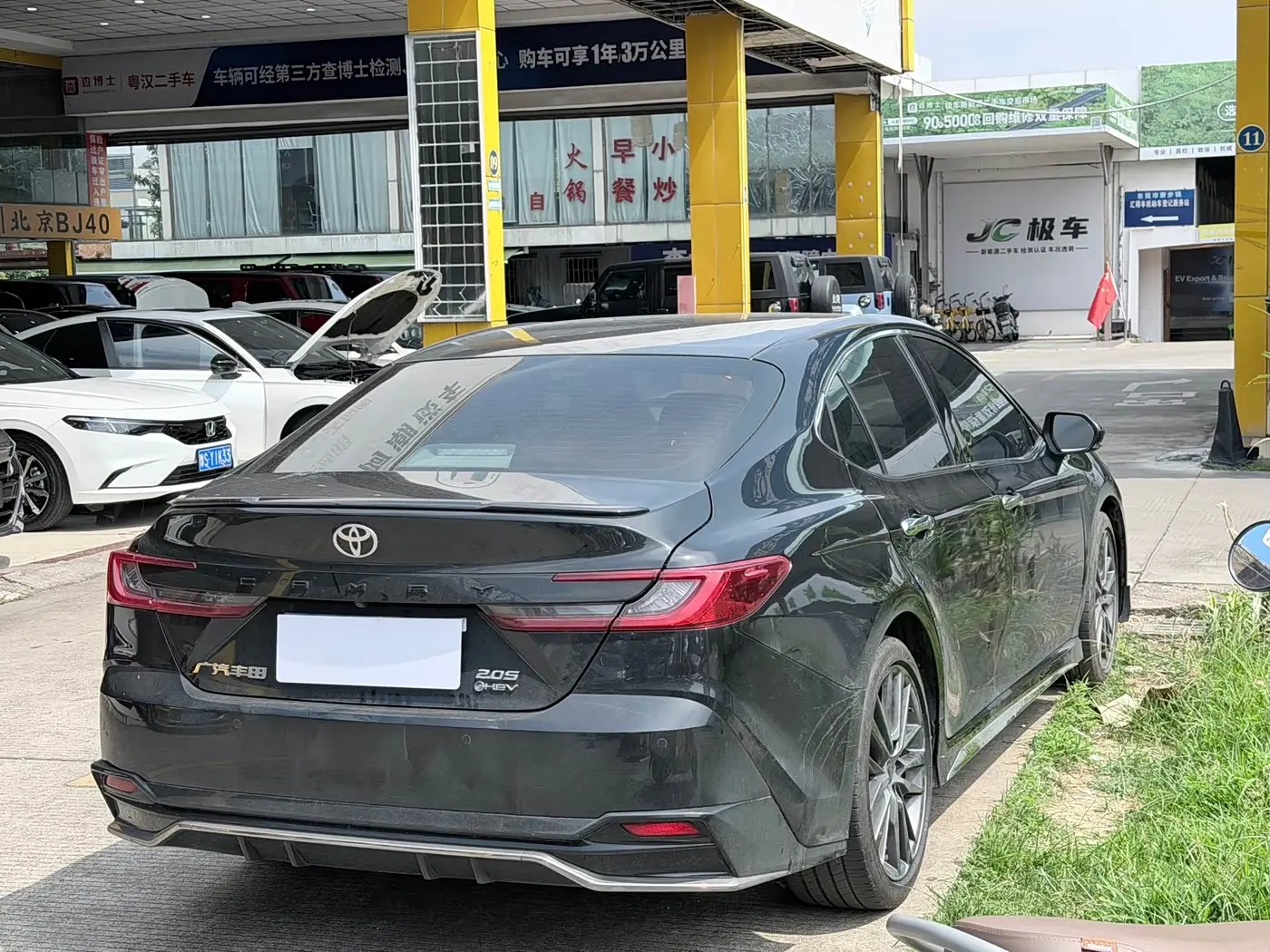 Toyota Camry 2024 — Фото 8/10