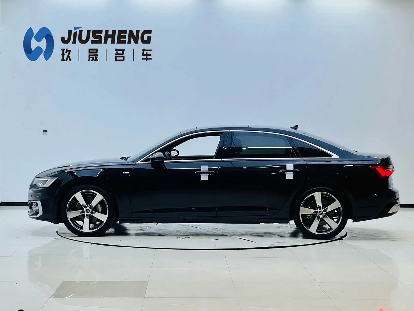 Audi A6L 2023 — Photo 3/20