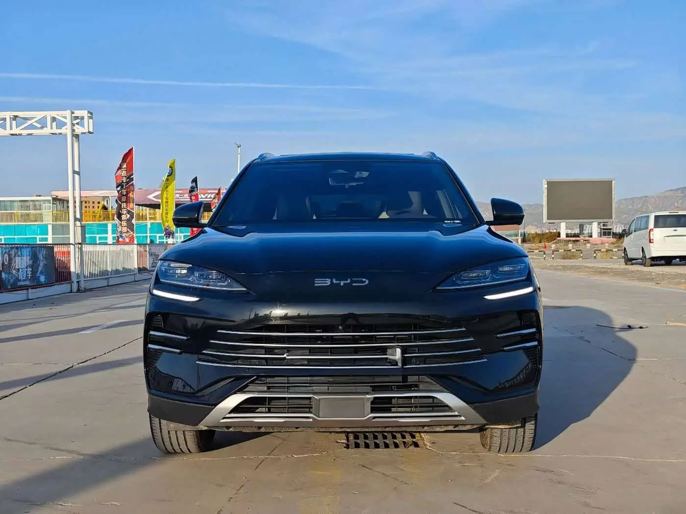 BYD Song PLUS PHEV 2025 — Фото 2/9