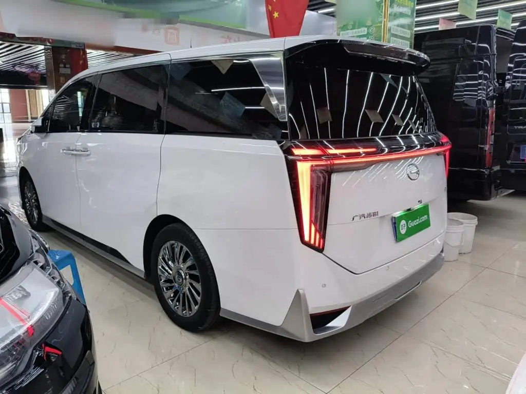 GAC Trumpchi Trumpchi M8 2023 — Photo 11/15