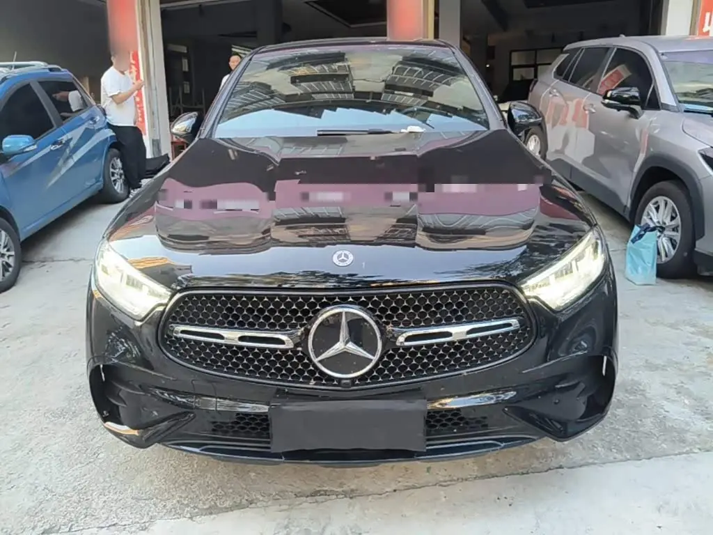 Mercedes-Benz GLC Coupe 2025 — Фото 3/20