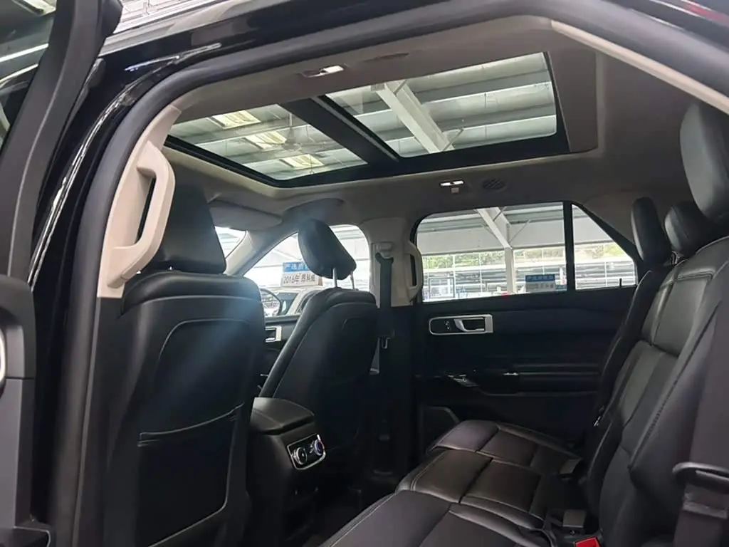 Ford Explorer 2022 — Şəkil 15/20