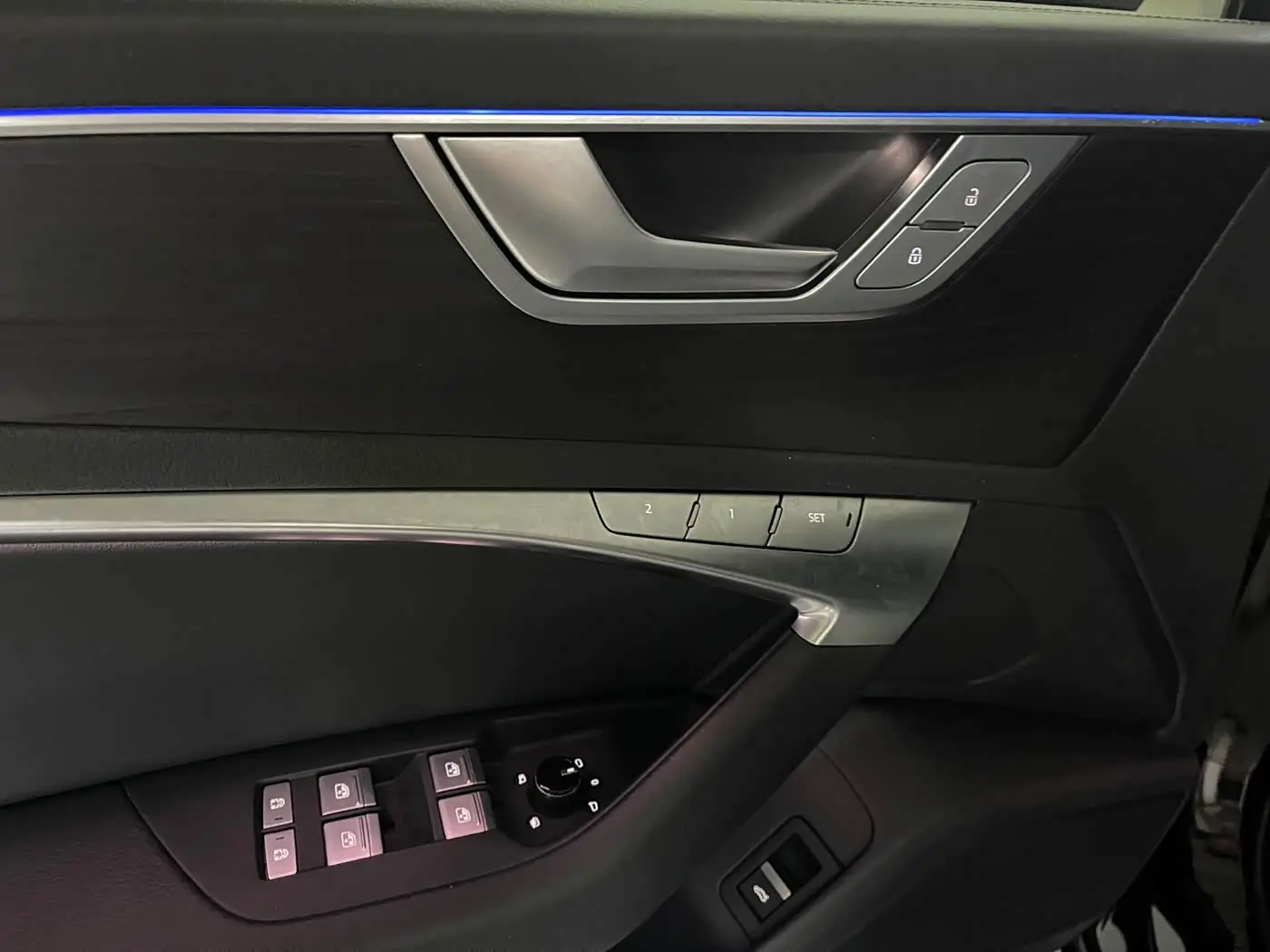Audi A6L 2024 — Photo 7/20