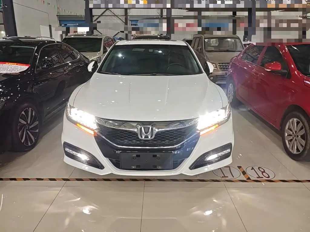 Honda Spirior 2017 — Photo 3/20