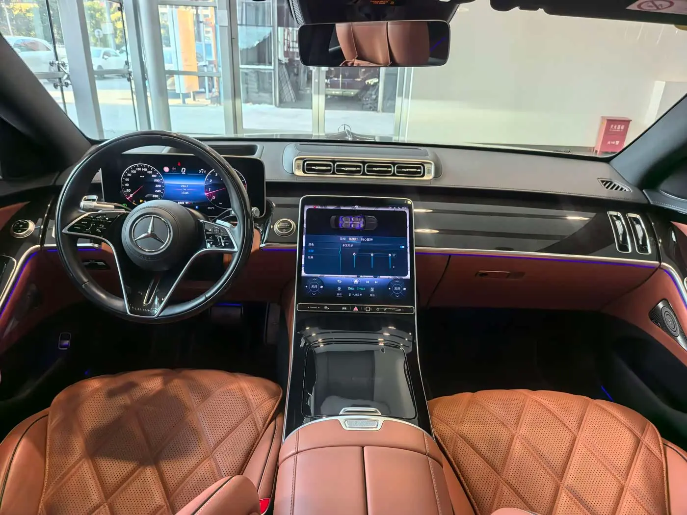 Mercedes-Benz Maybach S-Class 2025 — Фото 10/20