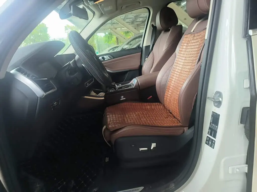 BMW X5 2020 — Photo 8/20