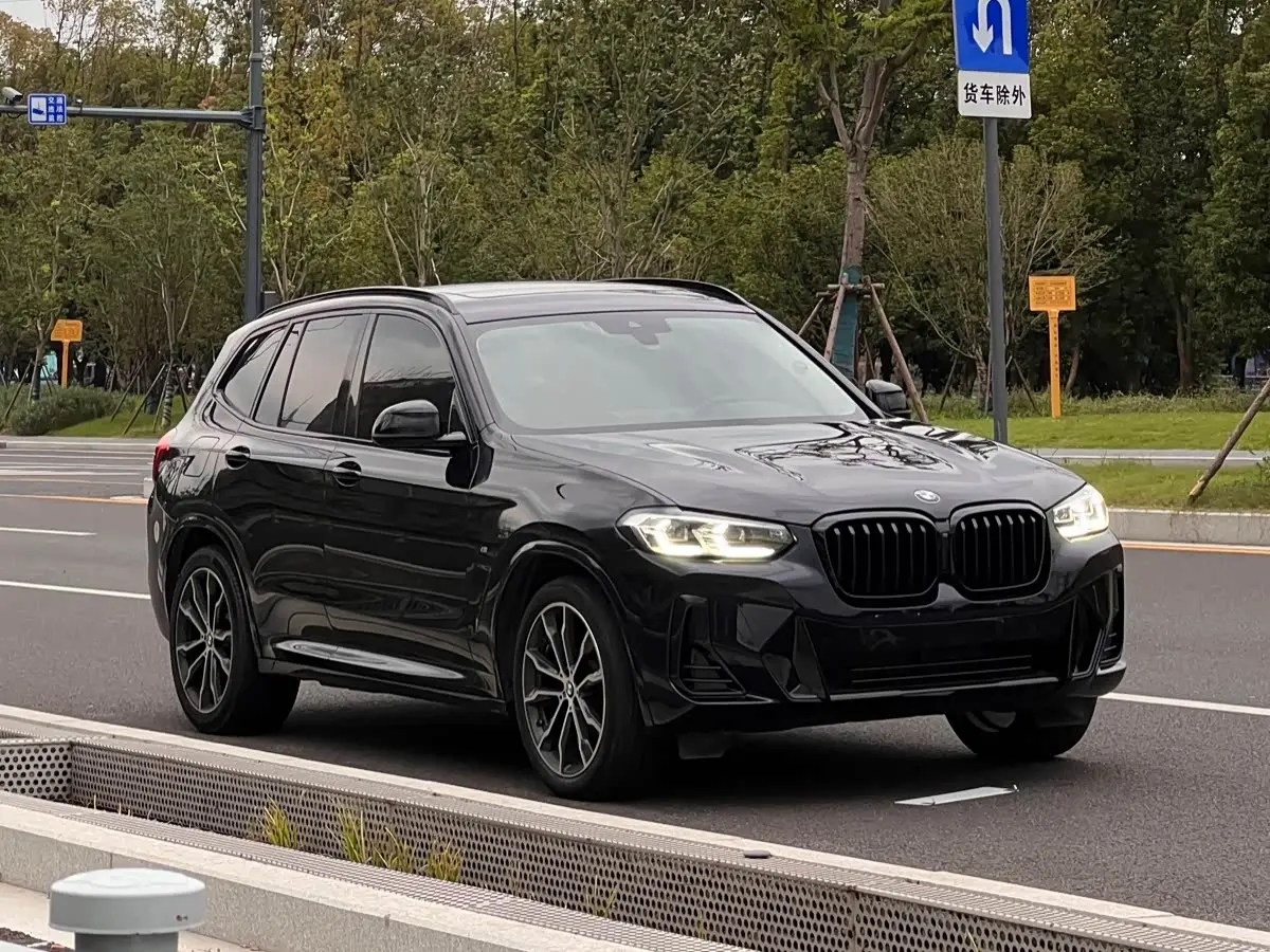 BMW X3 2022 — Photo 2/10