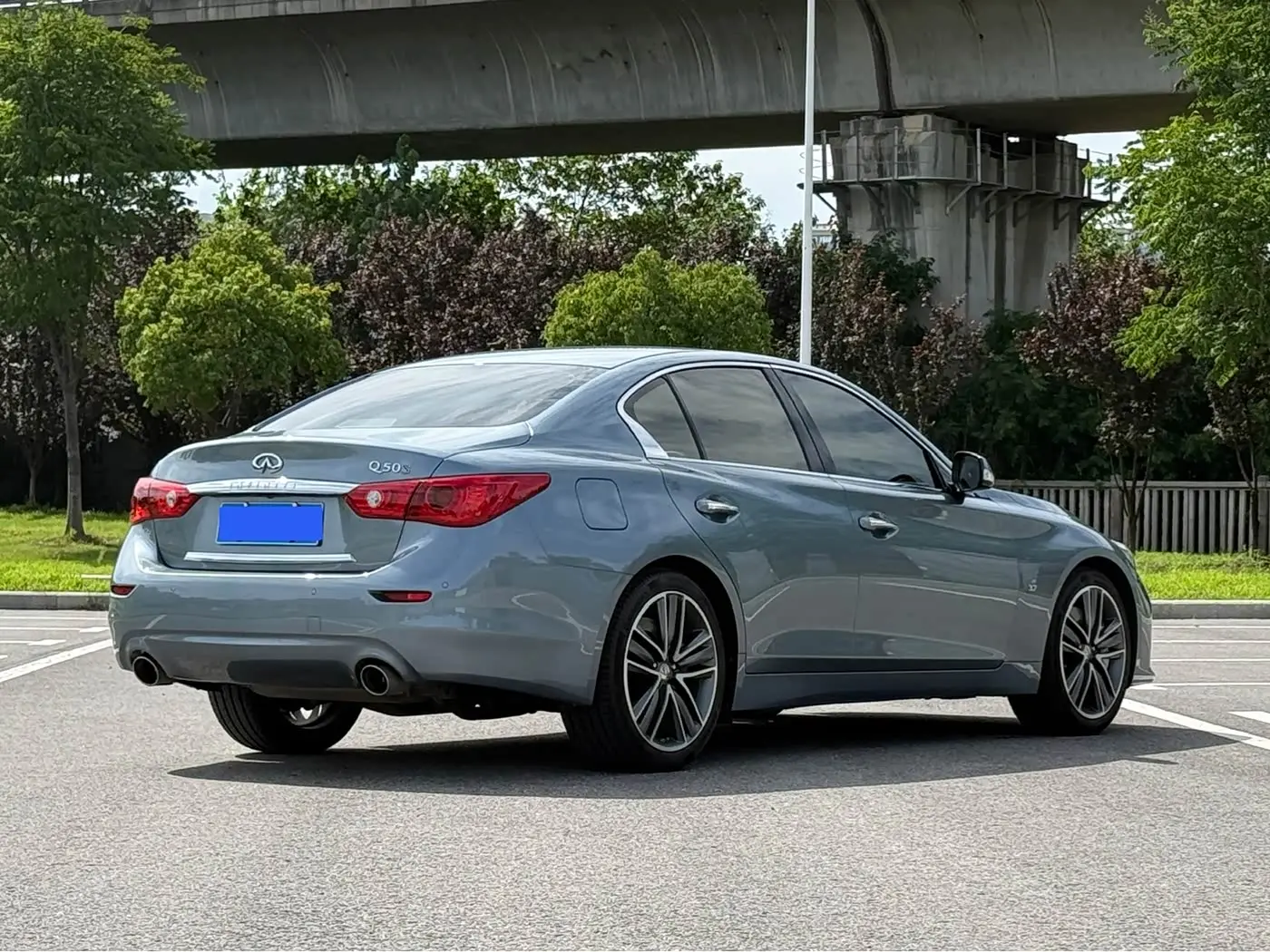 Infiniti Q50 2015 — Фото 6/18