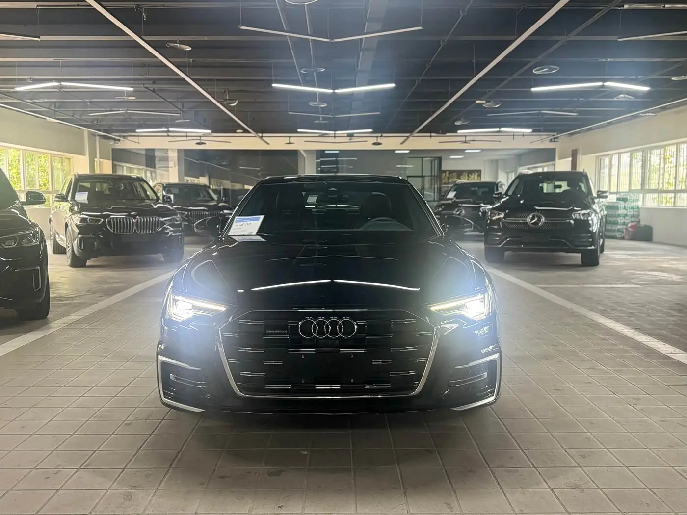 Audi A6L 2023 — Şəkil 2/11