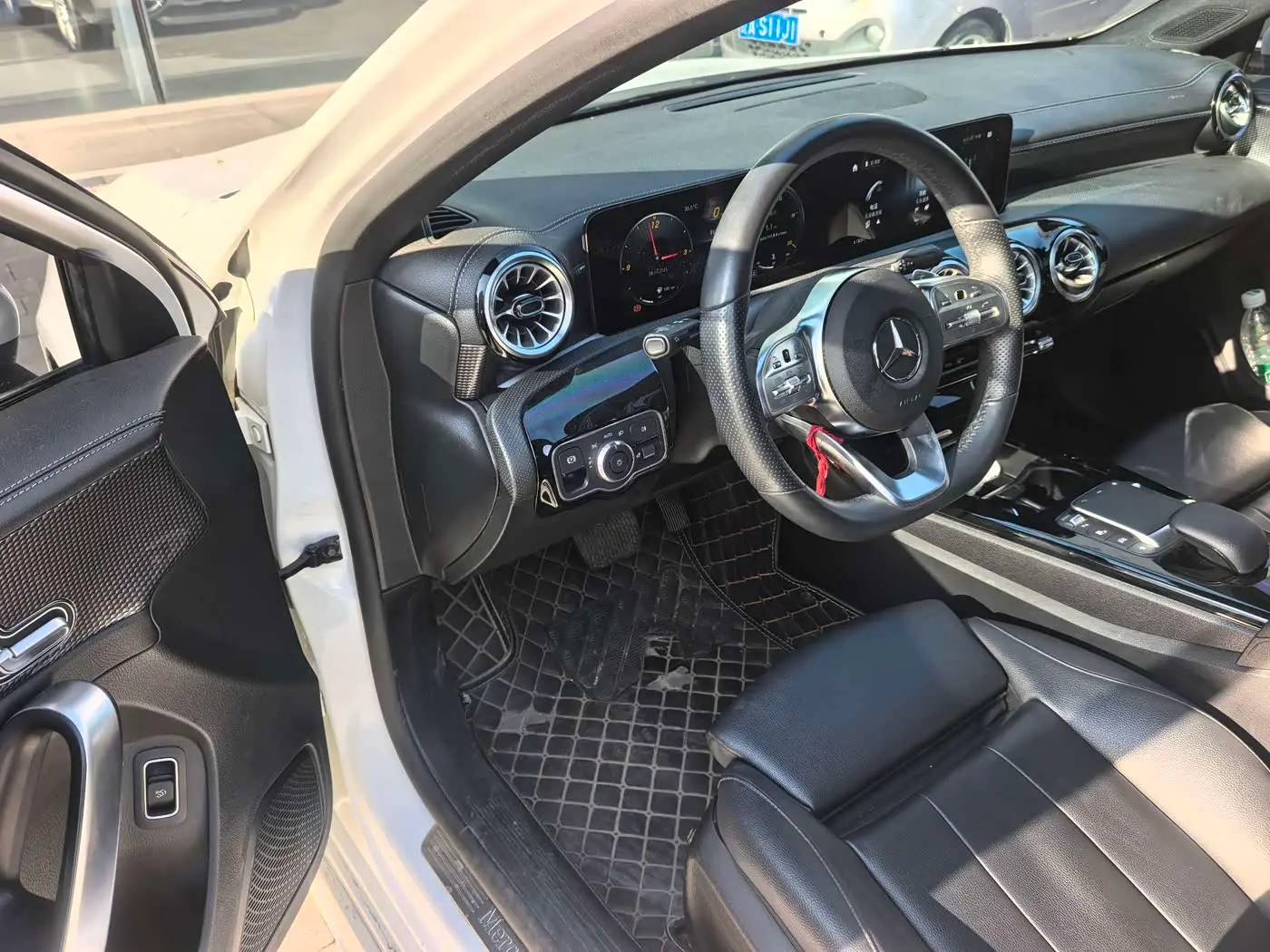 Mercedes-Benz A-Class 2022 — Фото 5/9