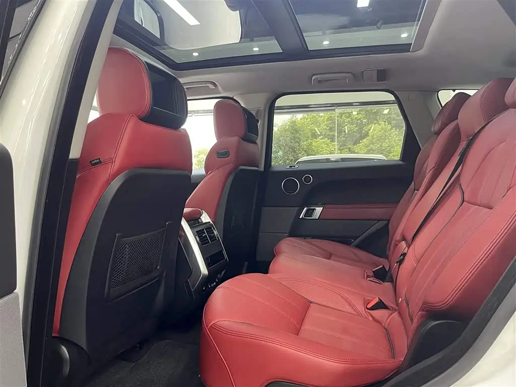 Land Rover Range Rover Sport 2017 — Photo 11/19
