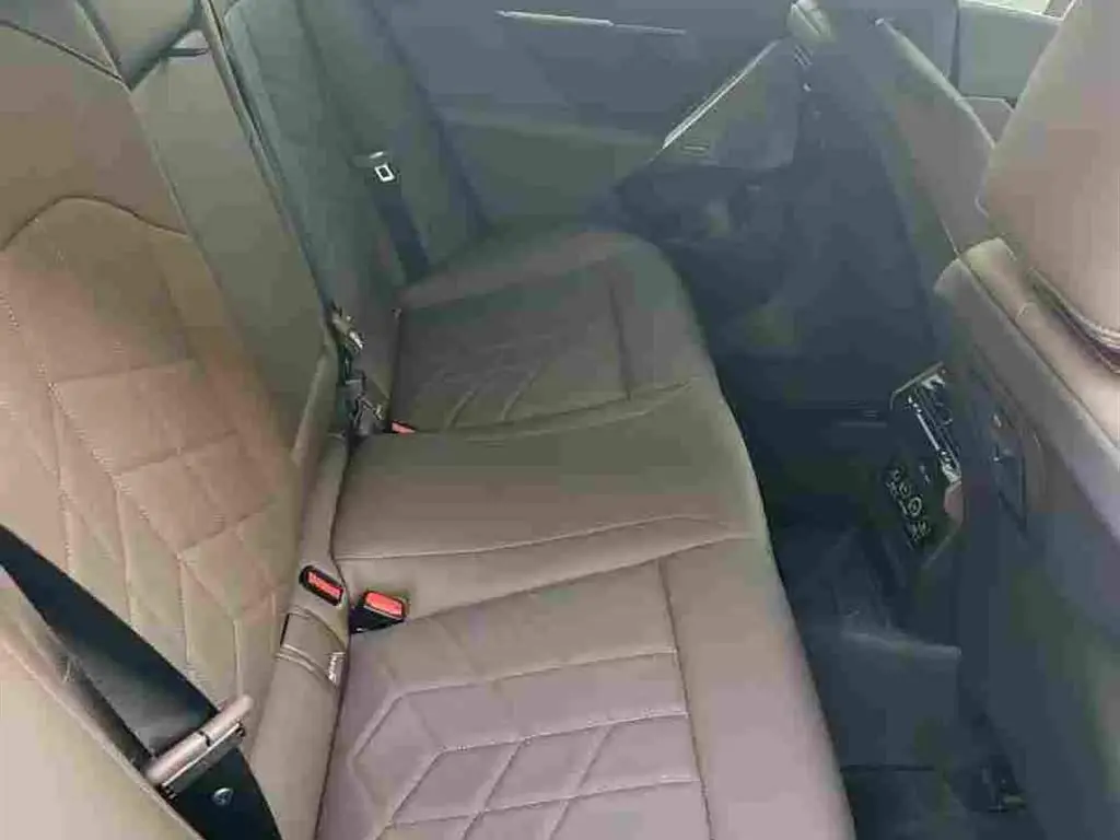 BMW 5 Series 2026 — Photo 7/9