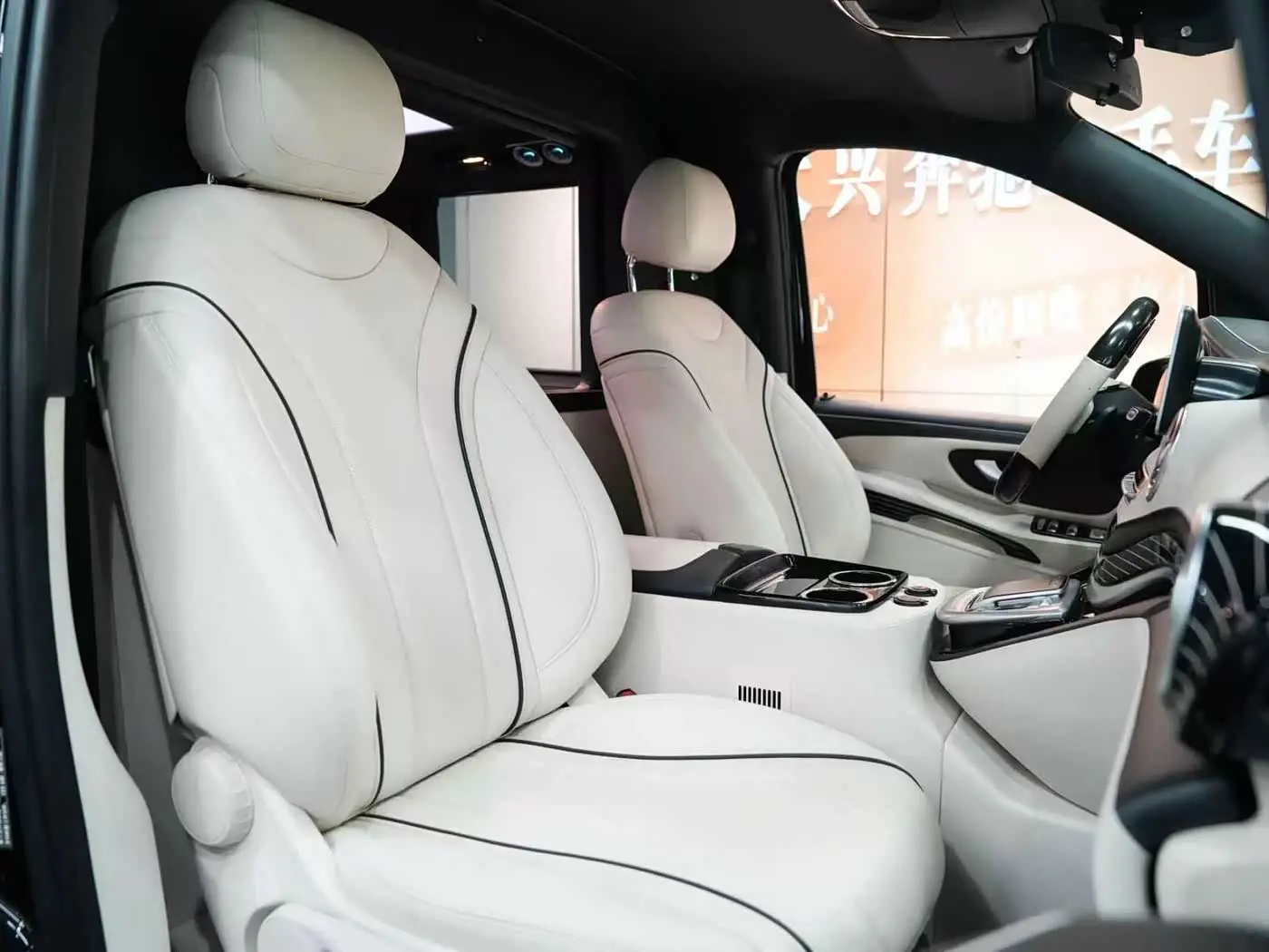 Mercedes-Benz Vito 2022 — Photo 11/20