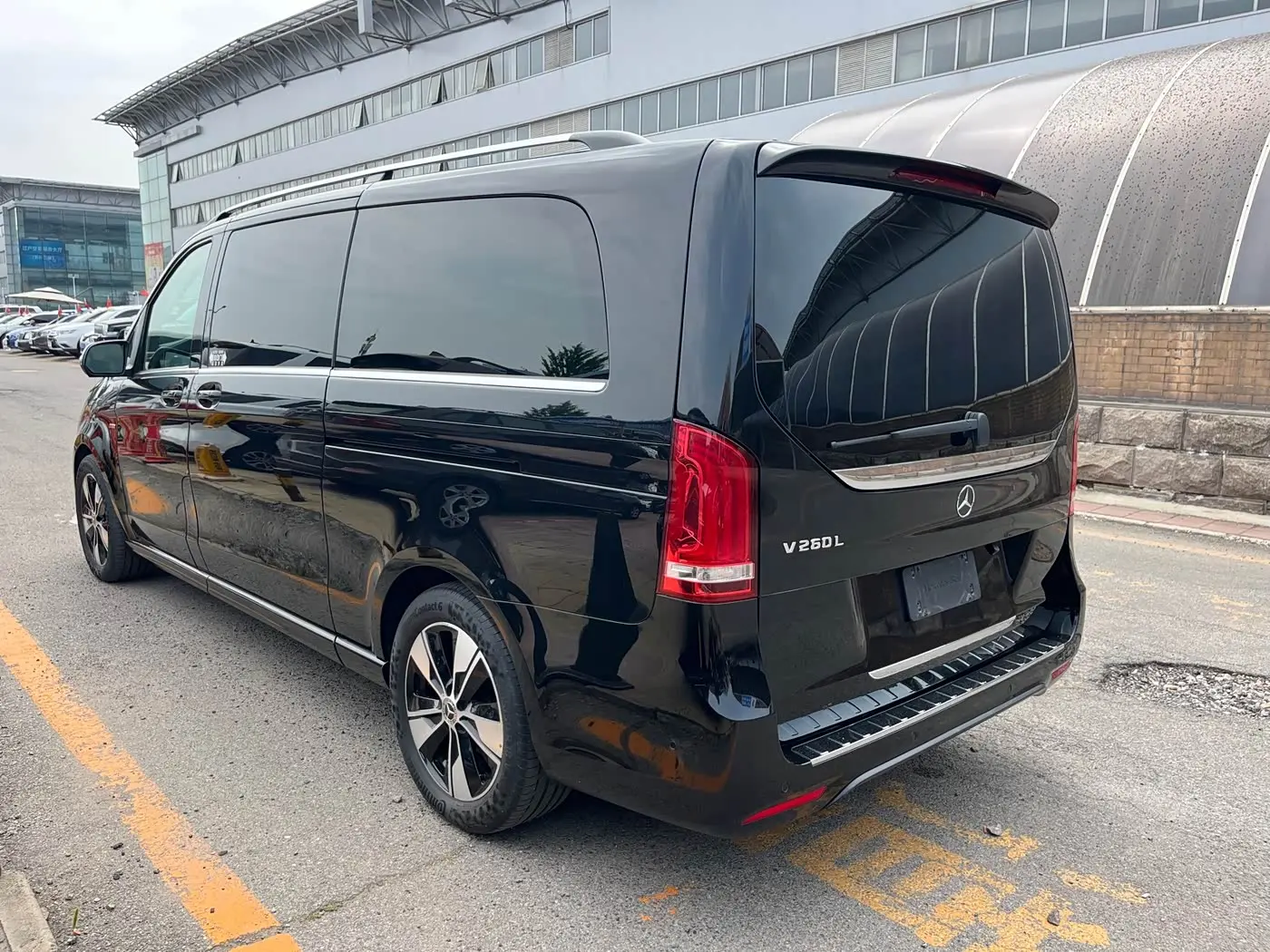 Mercedes-Benz V-Class 2020 — Фото 6/20
