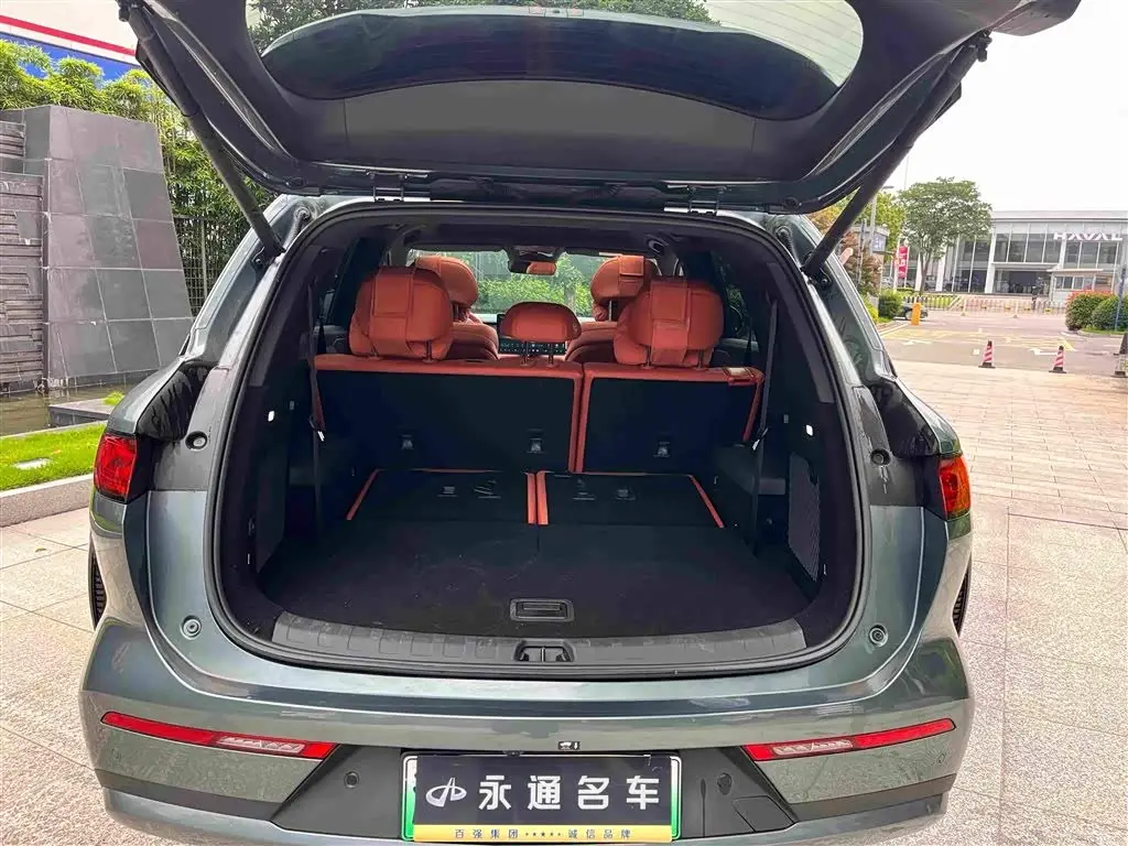 BYD Tang L 2025 — Photo 15/15