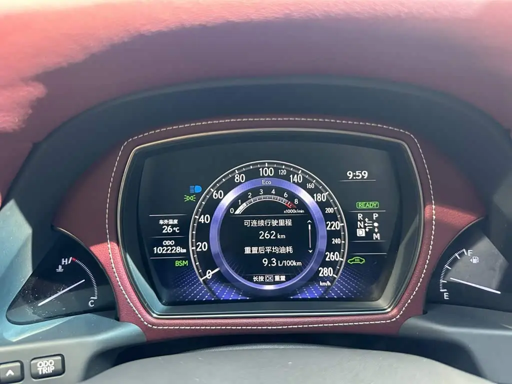 Lexus LS 2020 — Photo 18/19