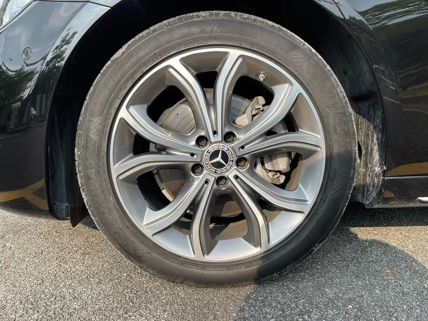 Mercedes-Benz E-Class 2021 — Photo 9/20