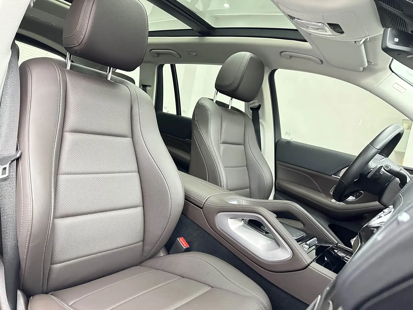 Mercedes-Benz GLS 2022 — Photo 17/20