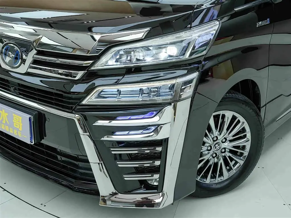 Toyota Vellfire 2020 — Photo 20/20