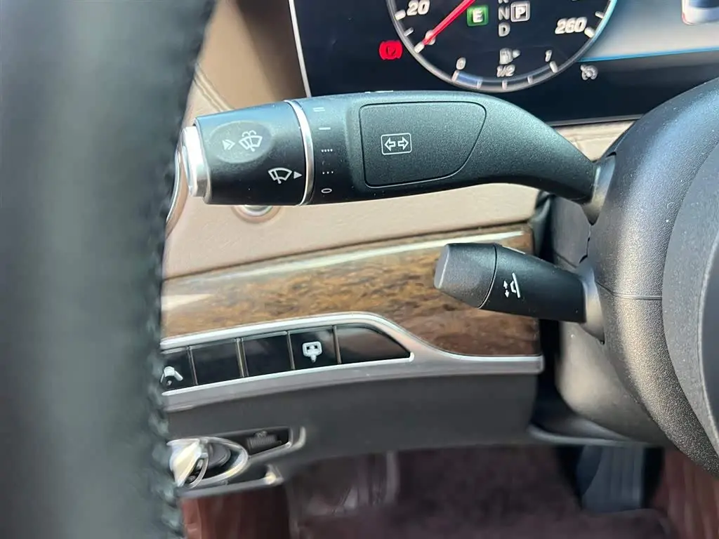 Mercedes-Benz S-Class 2019 — Photo 7/19