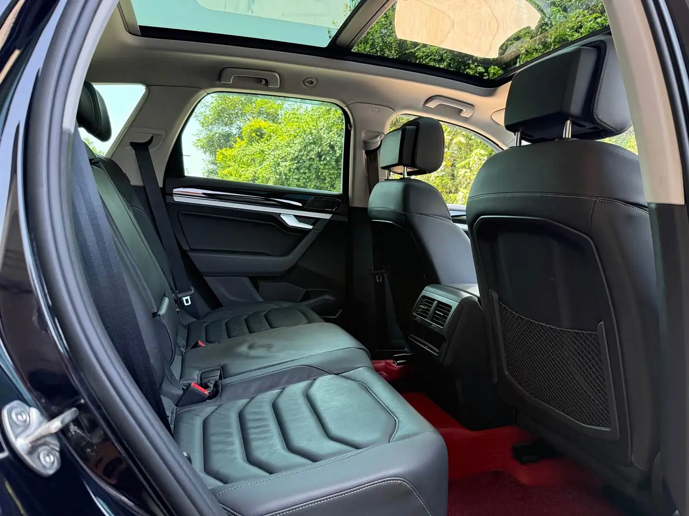 Volkswagen Touareg 2021 — ფოტო 11/19