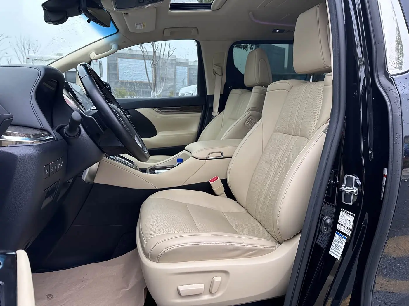 Toyota Vellfire 2022 — Photo 10/20