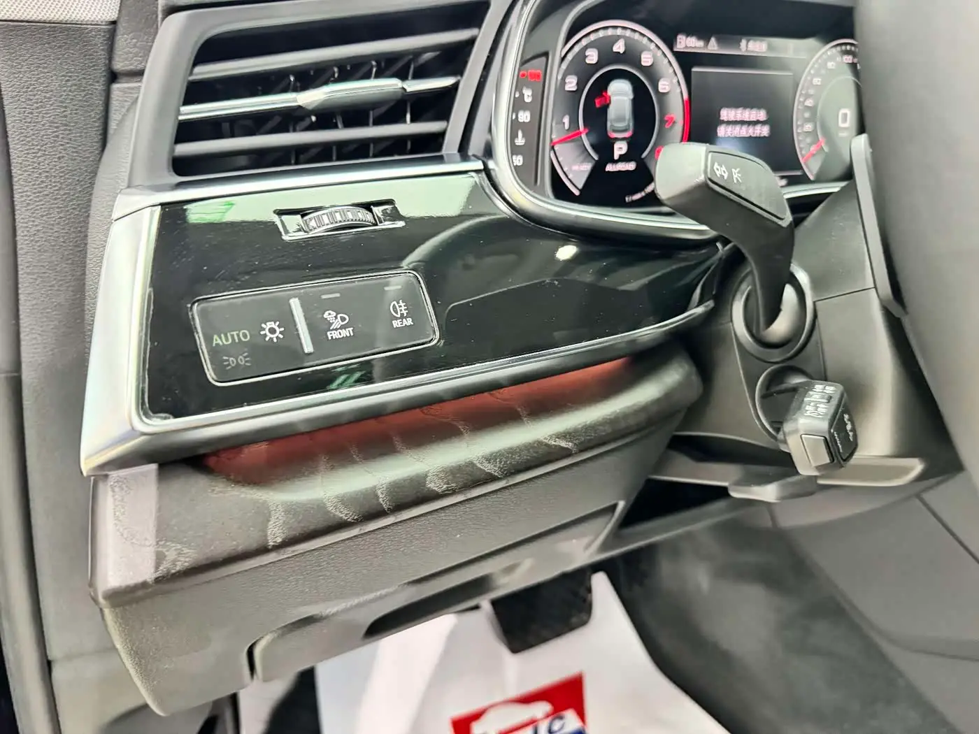 Audi Q8 2021 — Photo 8/20