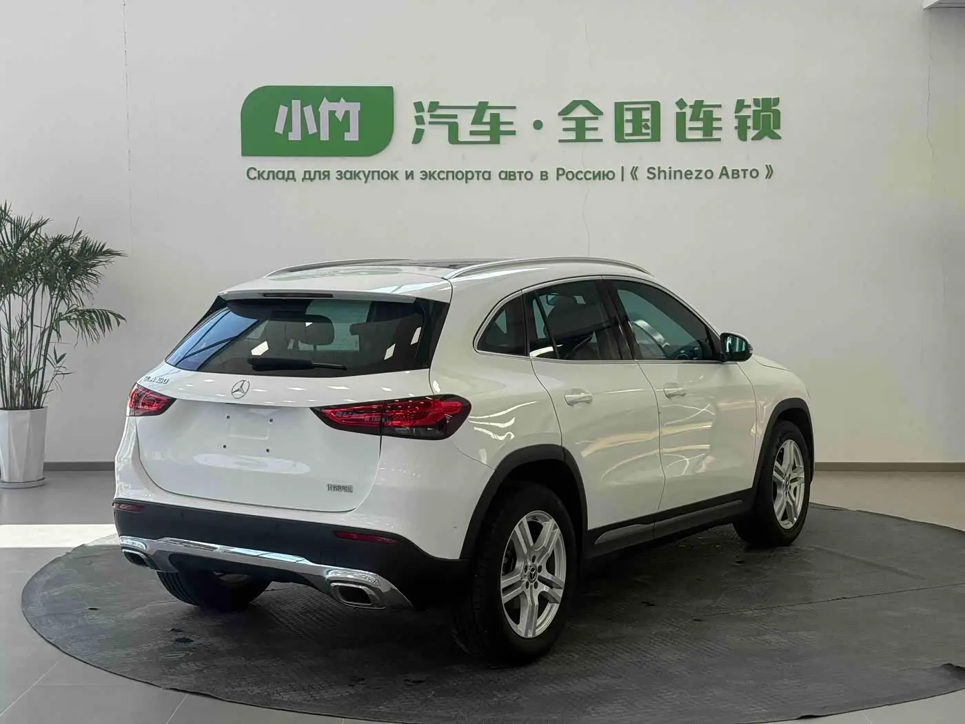 Mercedes-Benz GLA 2022 — Фото 8/20