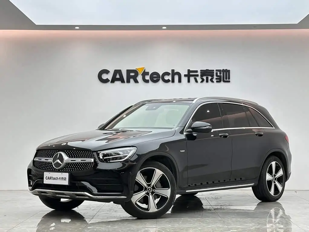 Mercedes-Benz GLC 2022 — Photo 1/16