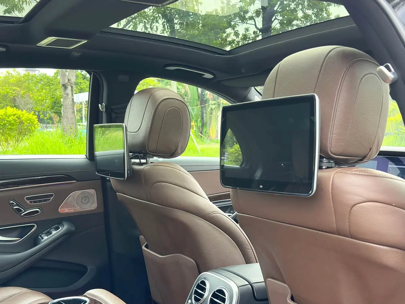 Mercedes-Benz S-Class 2018 — ფოტო 14/20