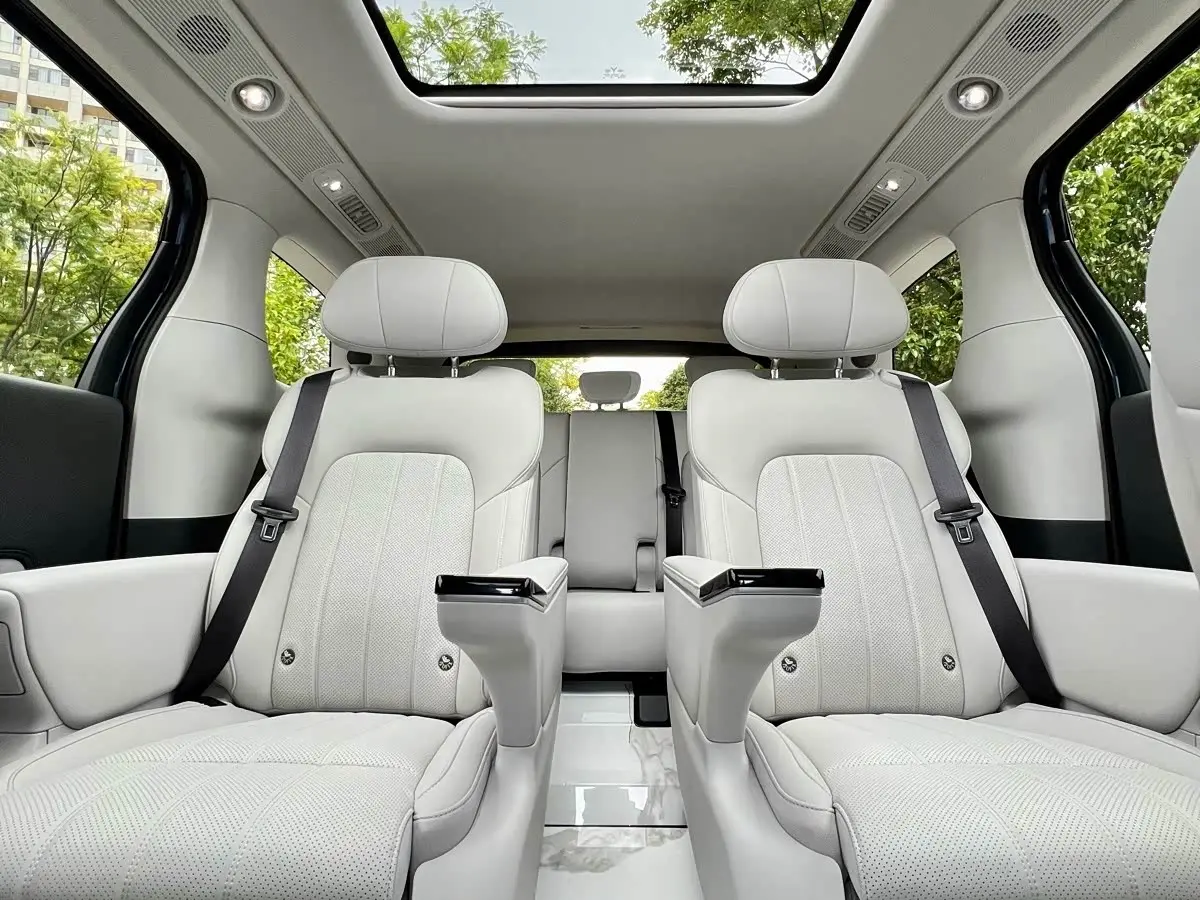 Voyah Auto Voyah Dreamer 2025 — Photo 16/17